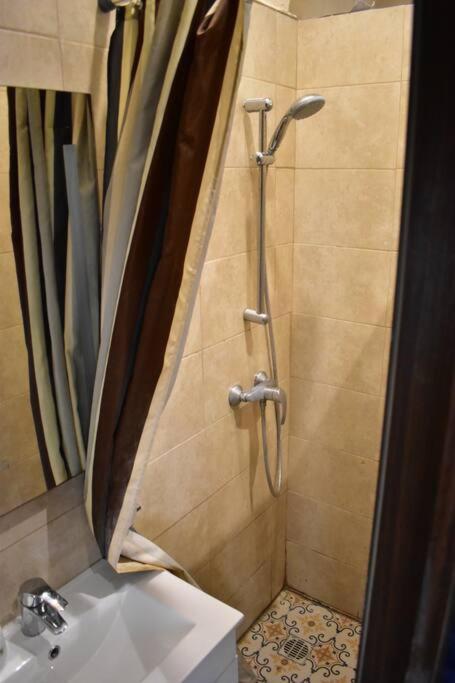 City Centre Pied-A-Terre Near Food Market And Walking Distance To Bus Terminus فاليتا المظهر الخارجي الصورة
